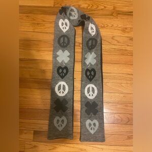 Lucky breaks love and peace scarf in gray